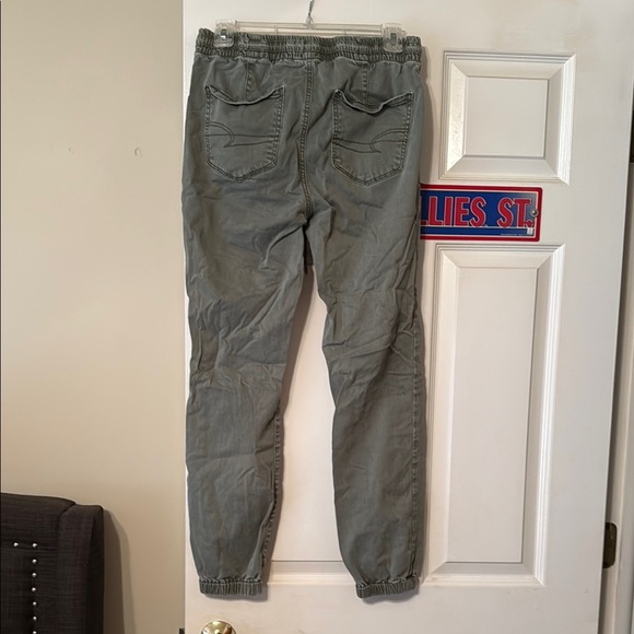 Women’s Green Casual Pants - Picture 2 of 3